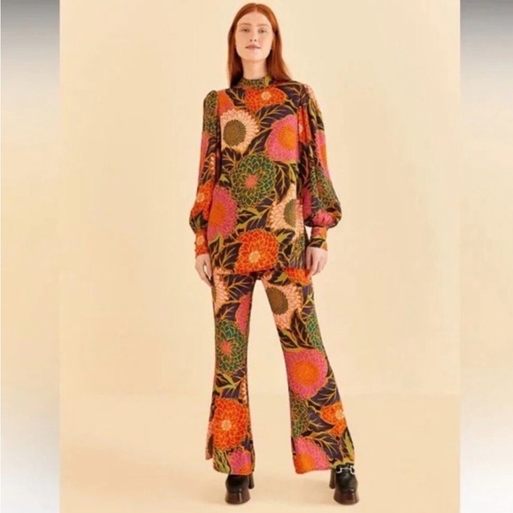 FARM Rio Pants - Farm Rio Vintage Garden Satin Flare Pants Womens Small NWT Luxe Boho